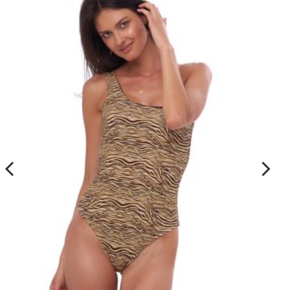 Cinque Terre One shoulder One Piece in Tiger Print